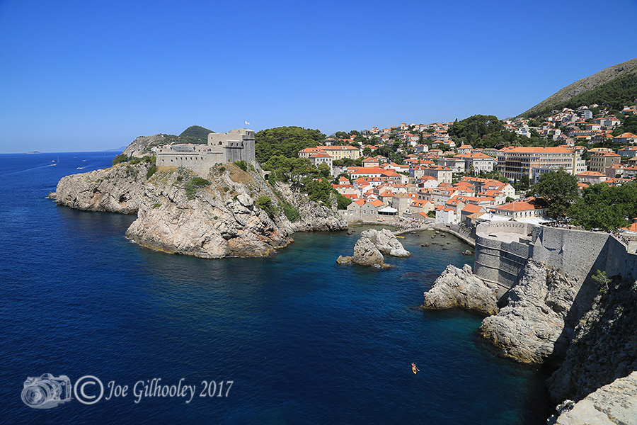 Walk around Dubrovnik city walls