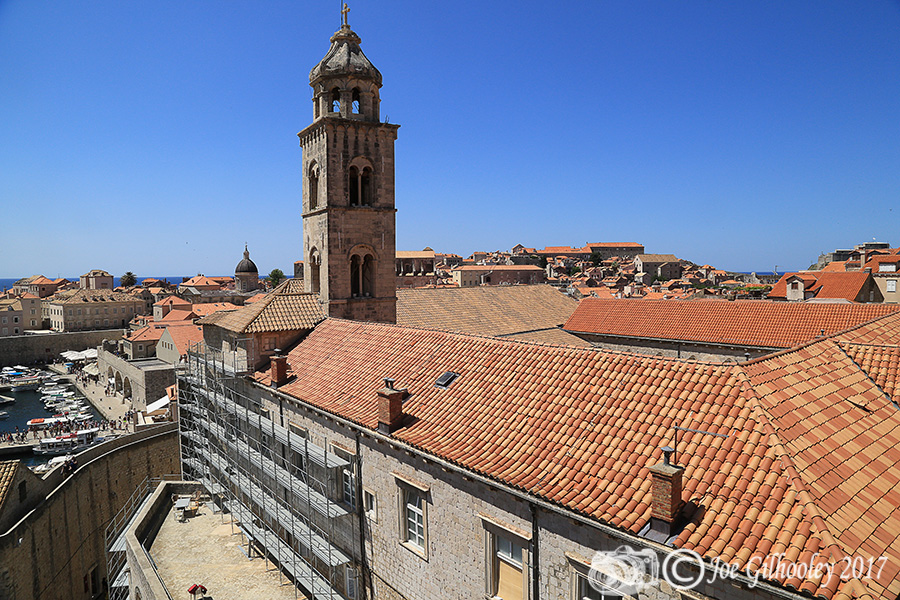 Walk around Dubrovnik city walls