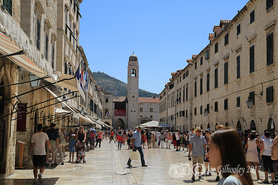 Walk around Dubrovnik city walls