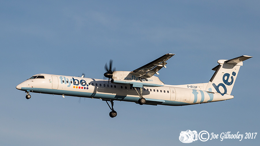 Edinburgh Airport - Flights landing