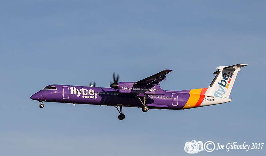 Edinburgh Airport - Flights landing