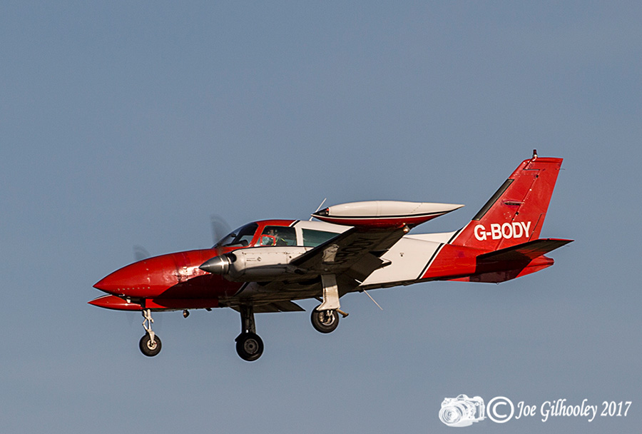 Edinburgh Airport - Flights landing