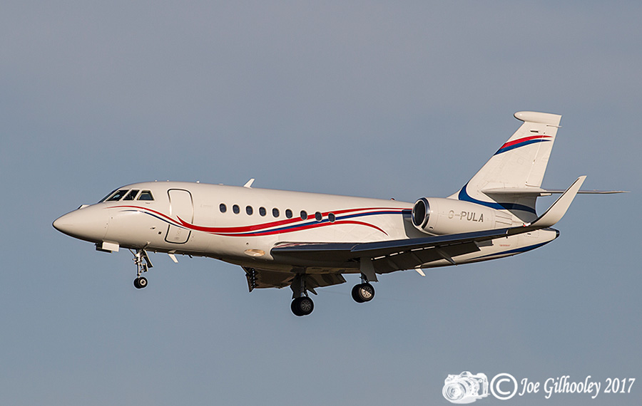 Edinburgh Airport - Flights landing