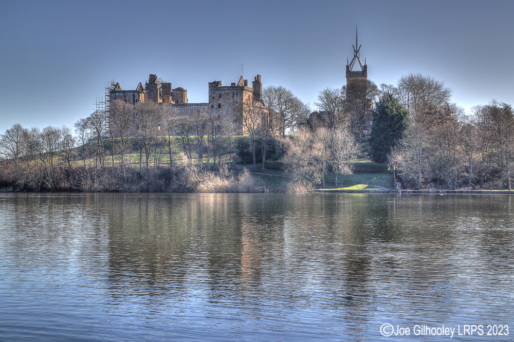 Linlithgow Palace & Linlithgow Loch