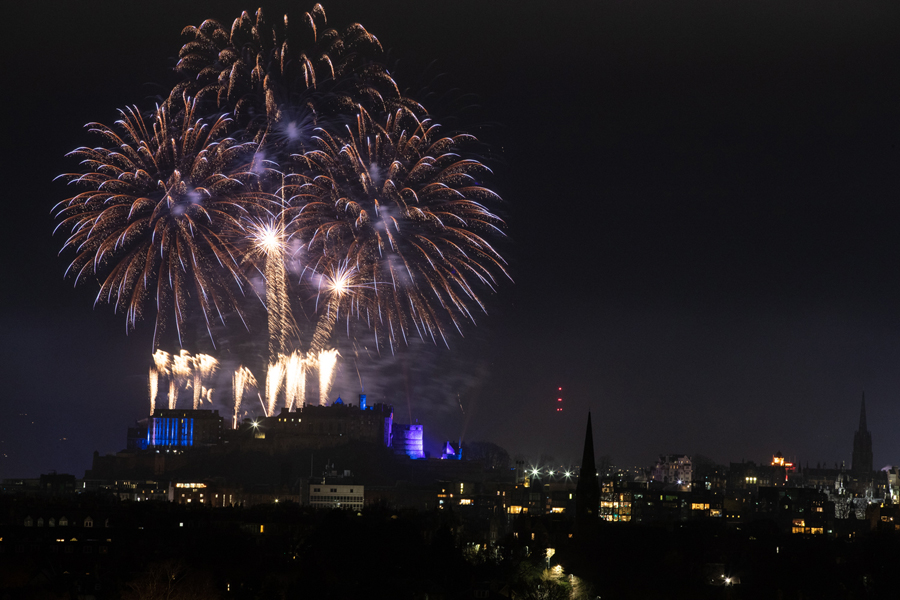 Edinburgh's New Year Fireworks 2024 from Blackford Hill Edinburgh's New Year Fireworks 2024 from Blackford Hill