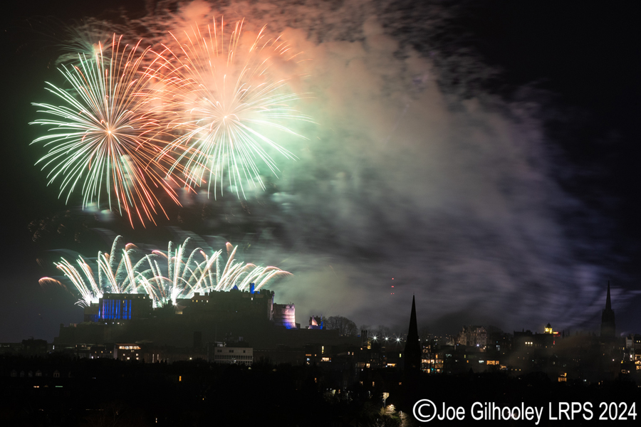 Edinburgh's New Year Fireworks 2024 from Blackford Hill Edinburgh's New Year Fireworks 2024 from Blackford Hill