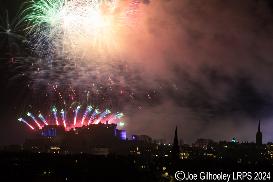 Edinburgh's New Year Fireworks 2024 from Blackford Hill