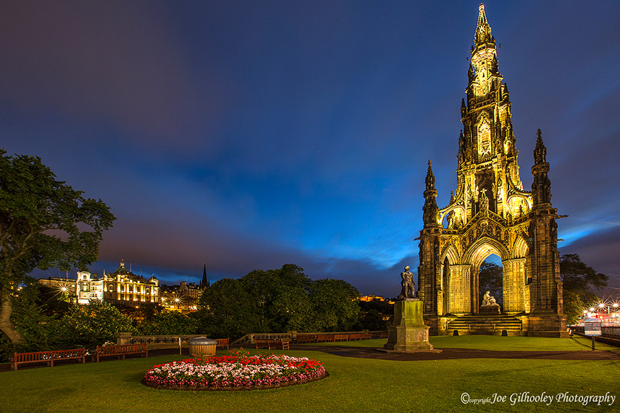 Scott Monument - Now lit up 