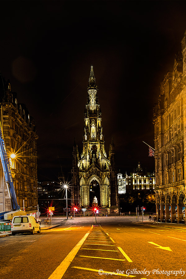 Scott Monument - Now lit up 