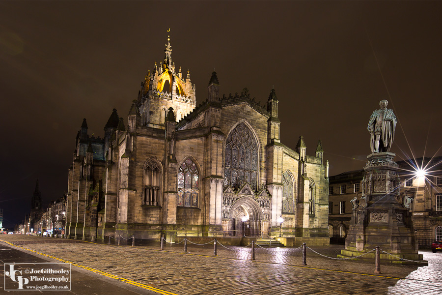 St Giles Cathedral Edinburgh by night