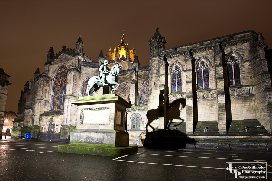 St Giles Cathedral Edinburgh by night