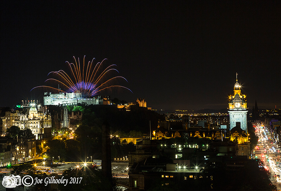 Edinburgh Military Tattoo Fireworks - Extended fireworks display