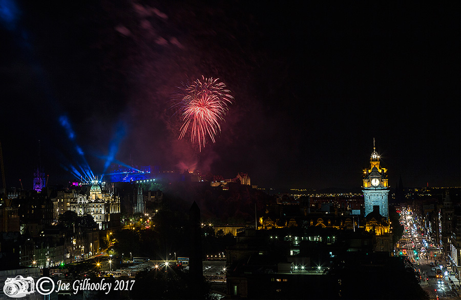 Edinburgh Military Tattoo Fireworks - Extended fireworks display
