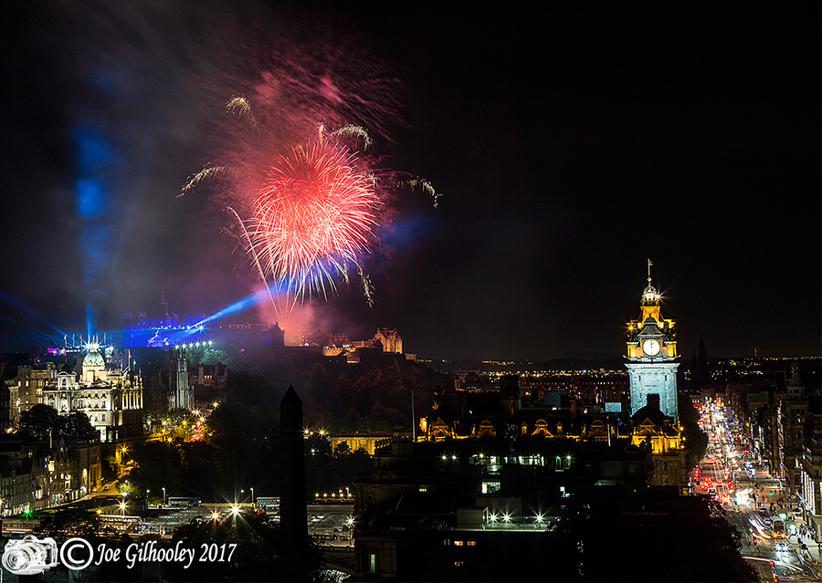 Edinburgh Military Tattoo Fireworks - Extended fireworks display