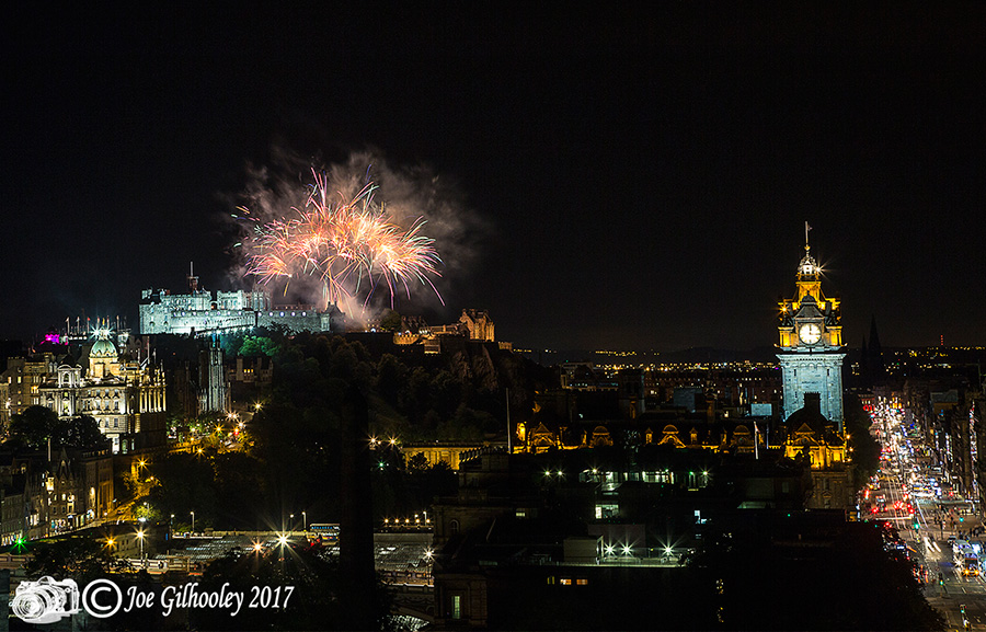 Edinburgh Military Tattoo Fireworks - Extended fireworks display